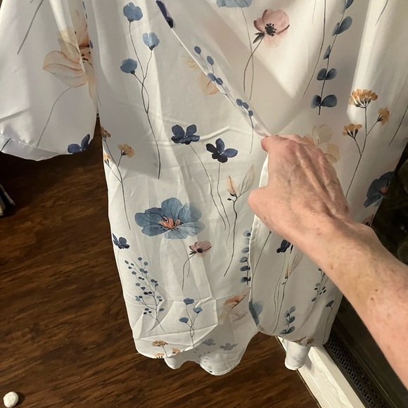 Flowery two piece short set size XL - Picture 2 of 5